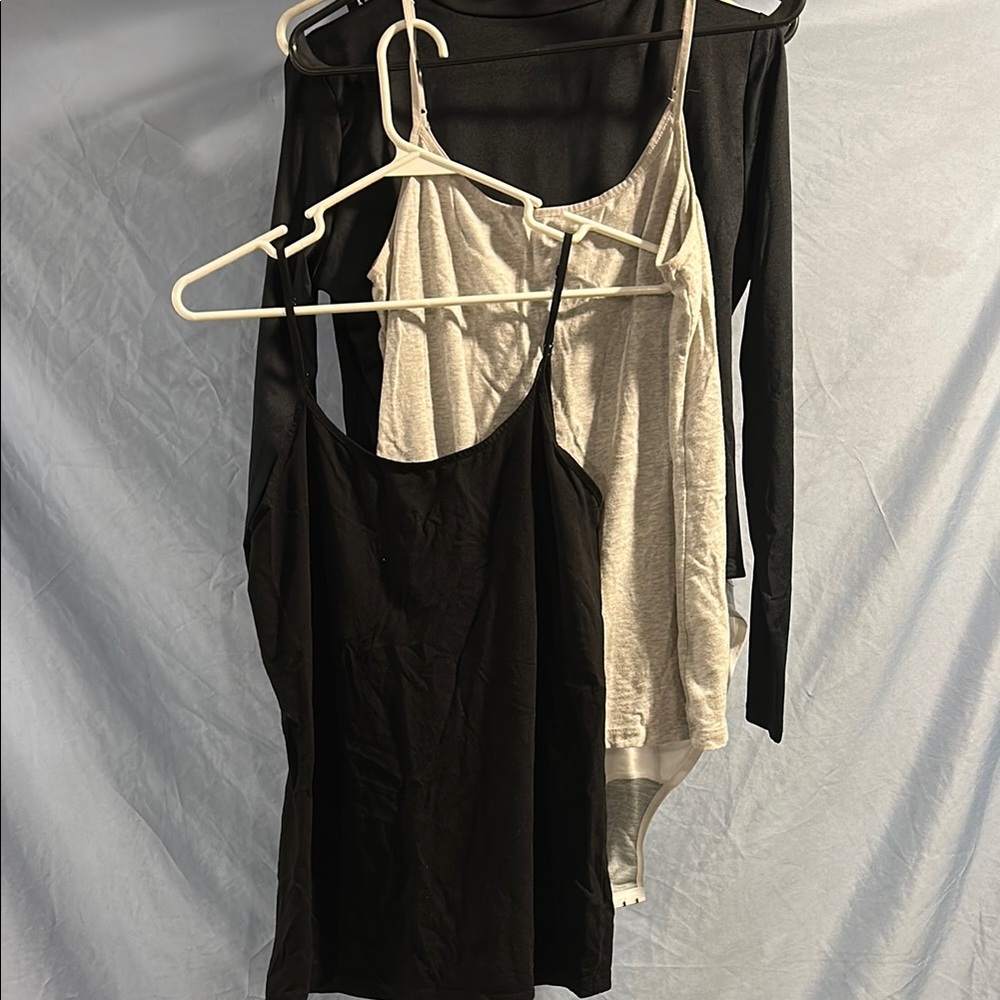 Black and Gray Tank Tops Set